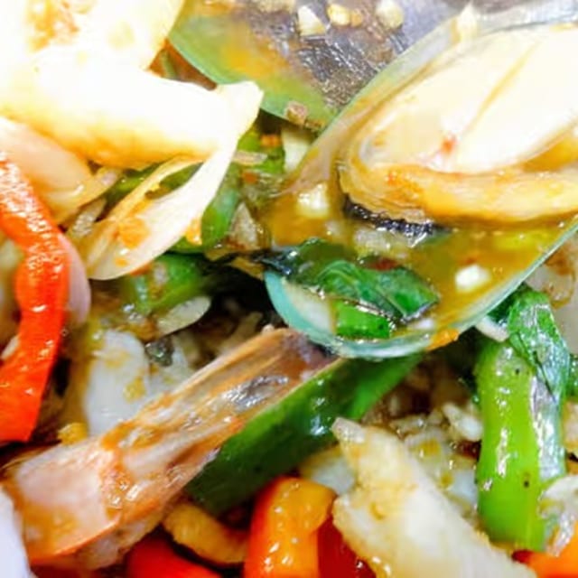 Spicy Basil Sauce Mixed Seafood.