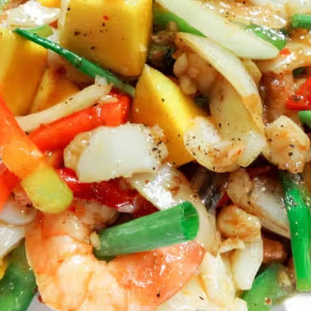 Mango Stir Fried with Mixed Seafood.