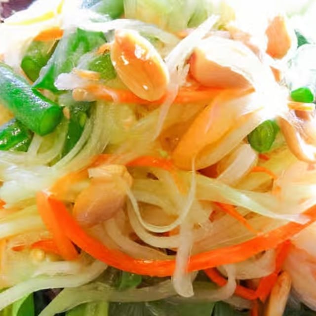 Prawn Papaya Salad (Som-Tum).